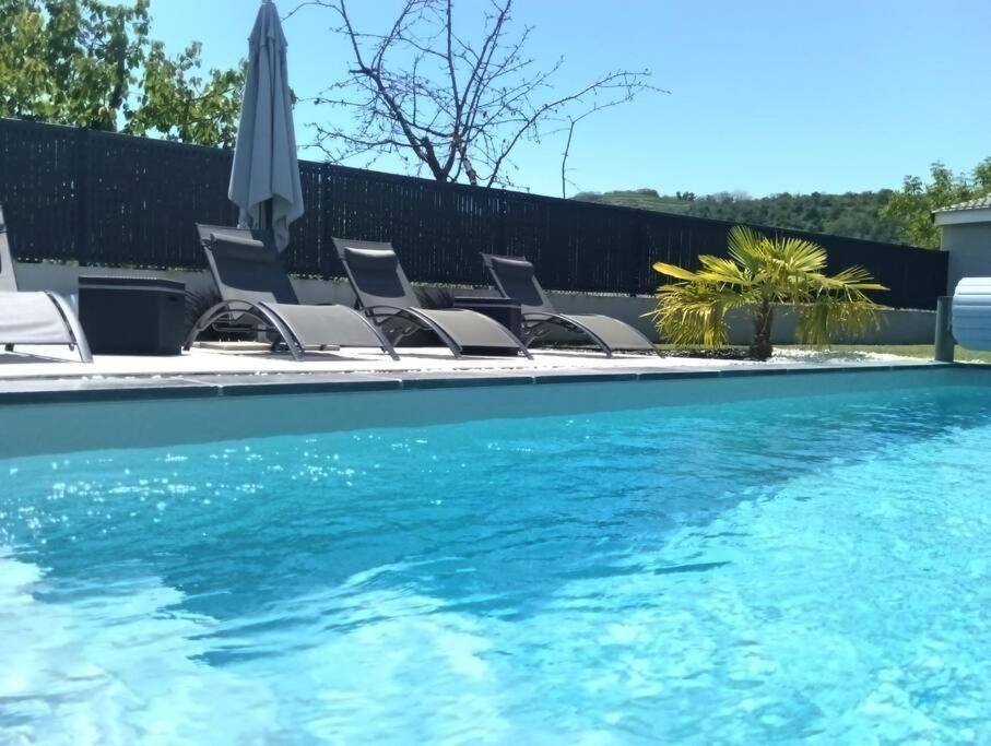 Chambre & Sdb Privee Avec Piscine En Bord De Via Rhona Sarras المظهر الخارجي الصورة