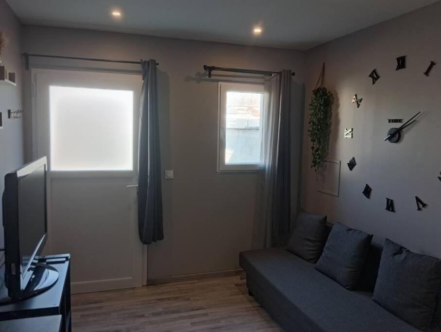 Chambre & Sdb Privee Avec Piscine En Bord De Via Rhona Sarras المظهر الخارجي الصورة